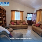 Sala principal espaciosa en casa de El Zarzal, Danli